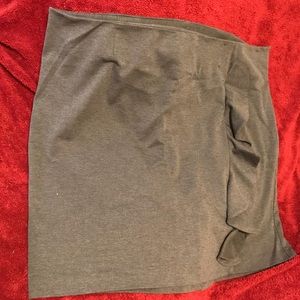 Gray pencil skirt w ruffle
